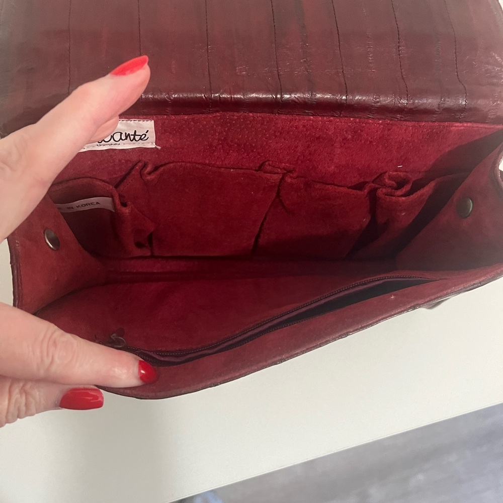 Vintage Burgundy Leather Shoulder Bag - Picture 4 of 11